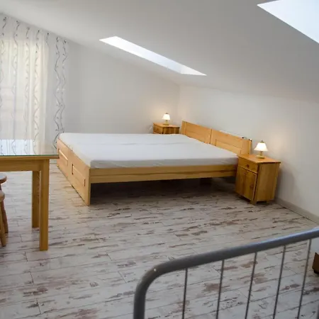 Farm stay Pod Debami Wadowice